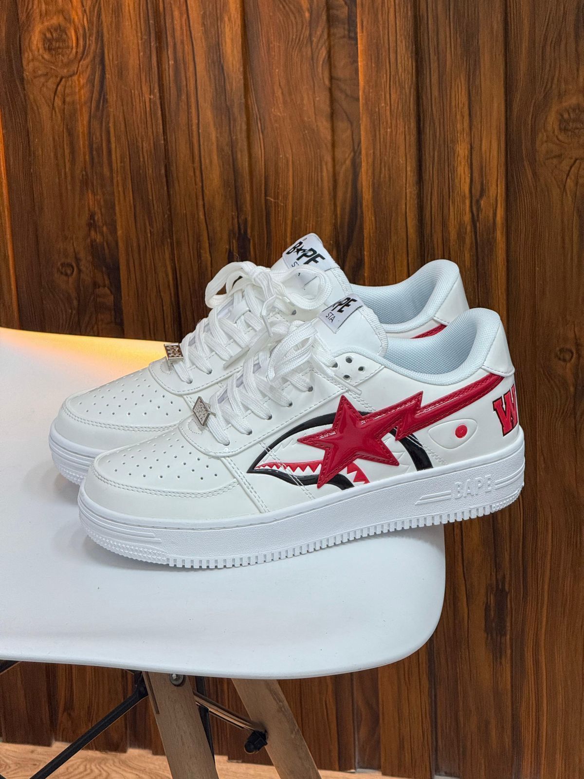 BAPE BLANCO ROJO