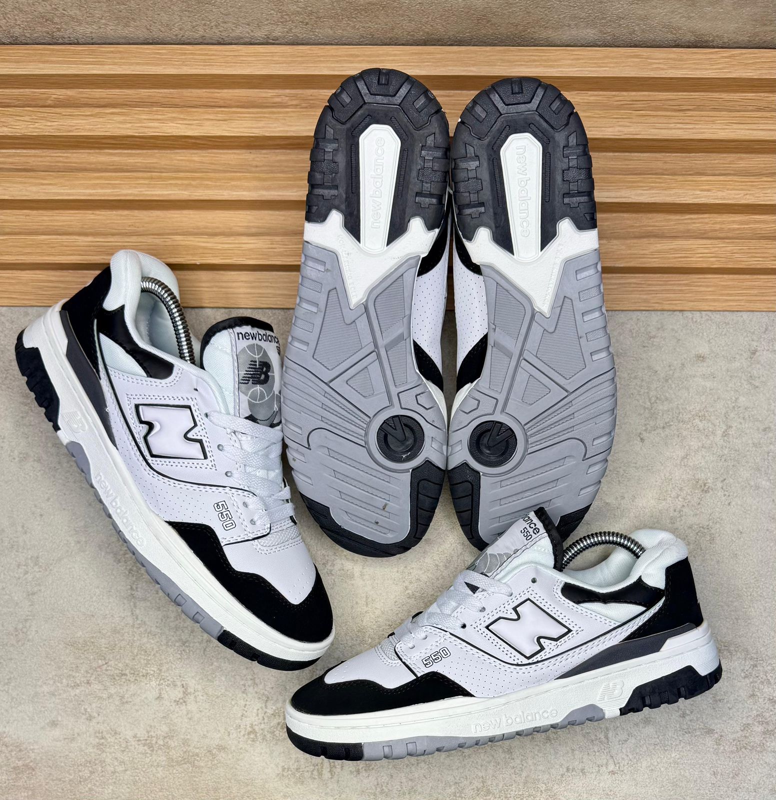 NEW BALANCE 550 NEGRA BLANCA