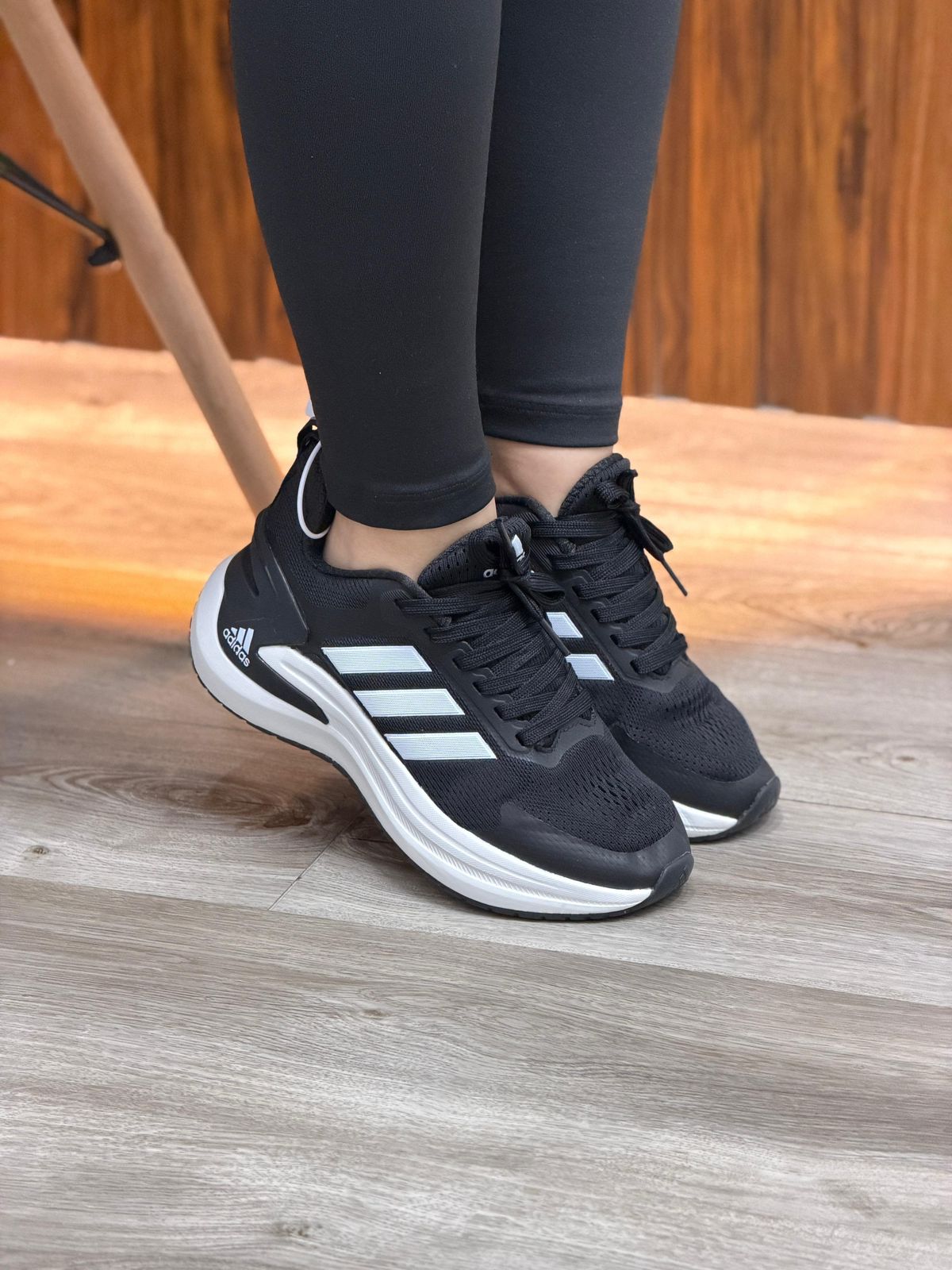 ADIDAS BOUNCE V2