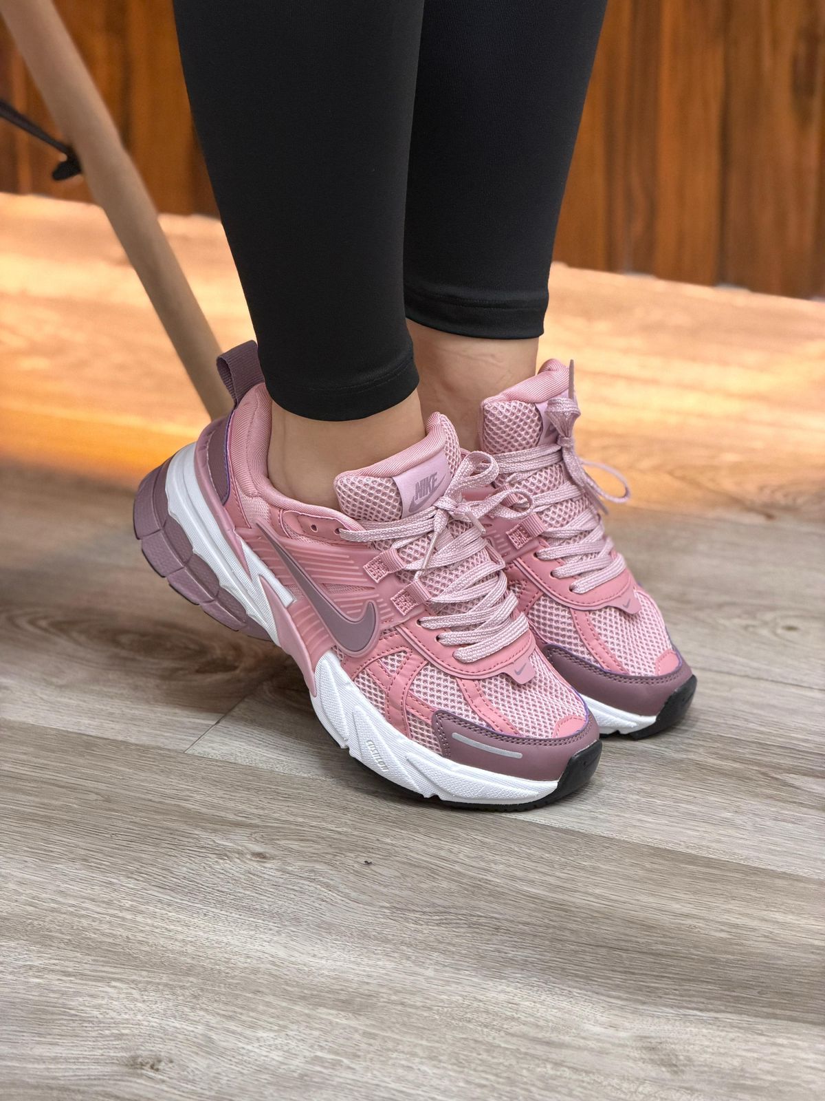 NIKE V2K ROSA