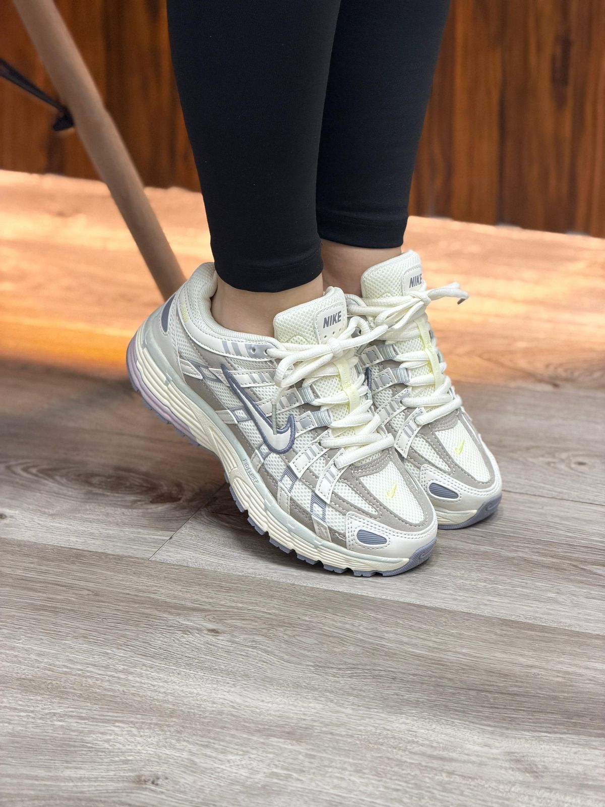 NIKE P-6000 GRIS