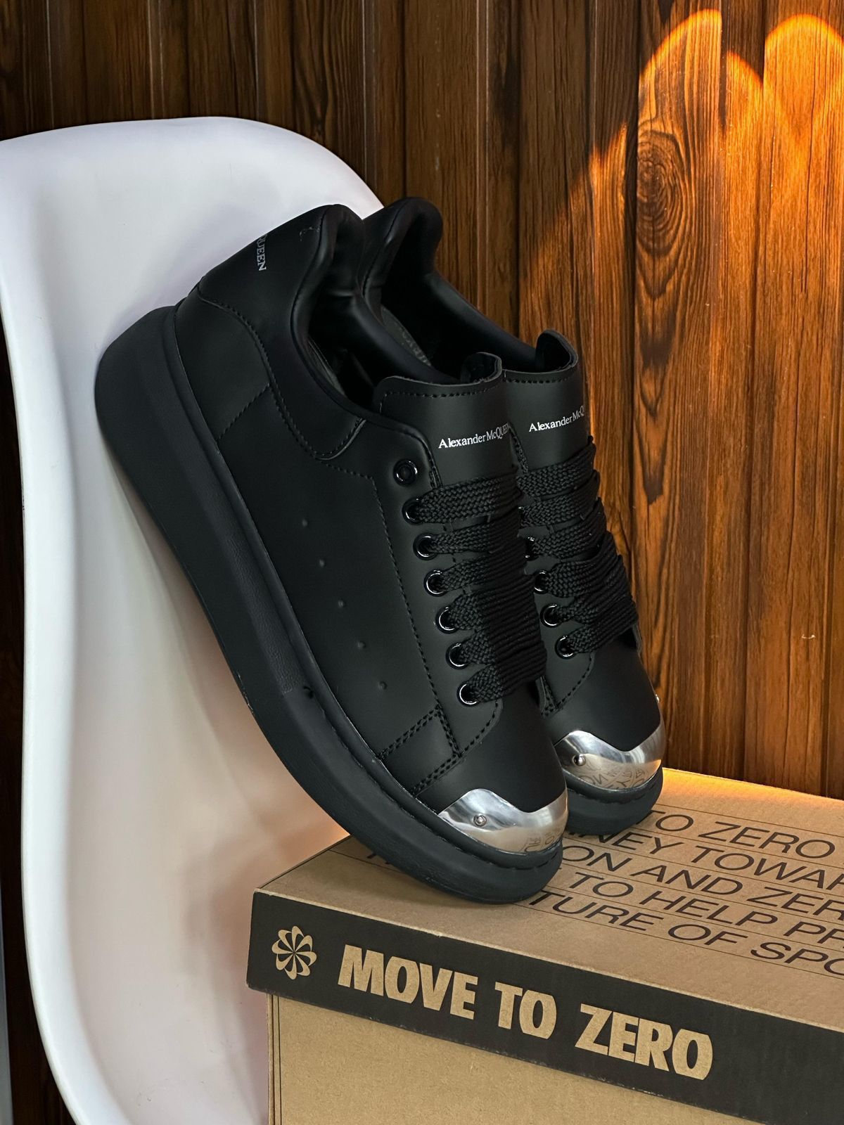 ALEXANDER MCQUEEN NEGRO