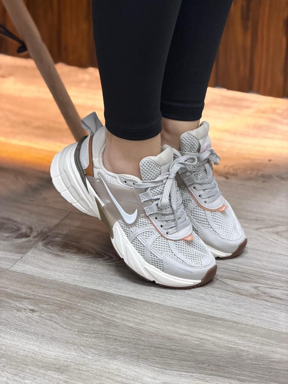 NIKE V2K BEIGE