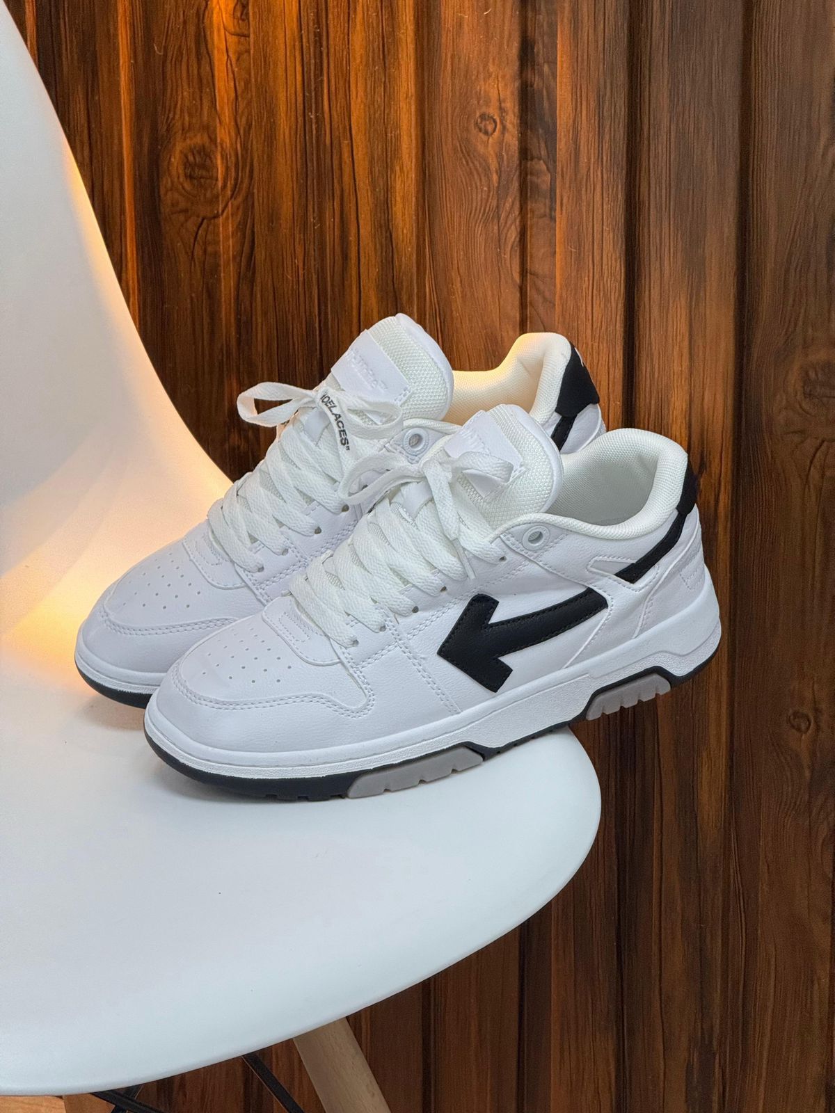 OFF WHITE BLANCO NEGRO